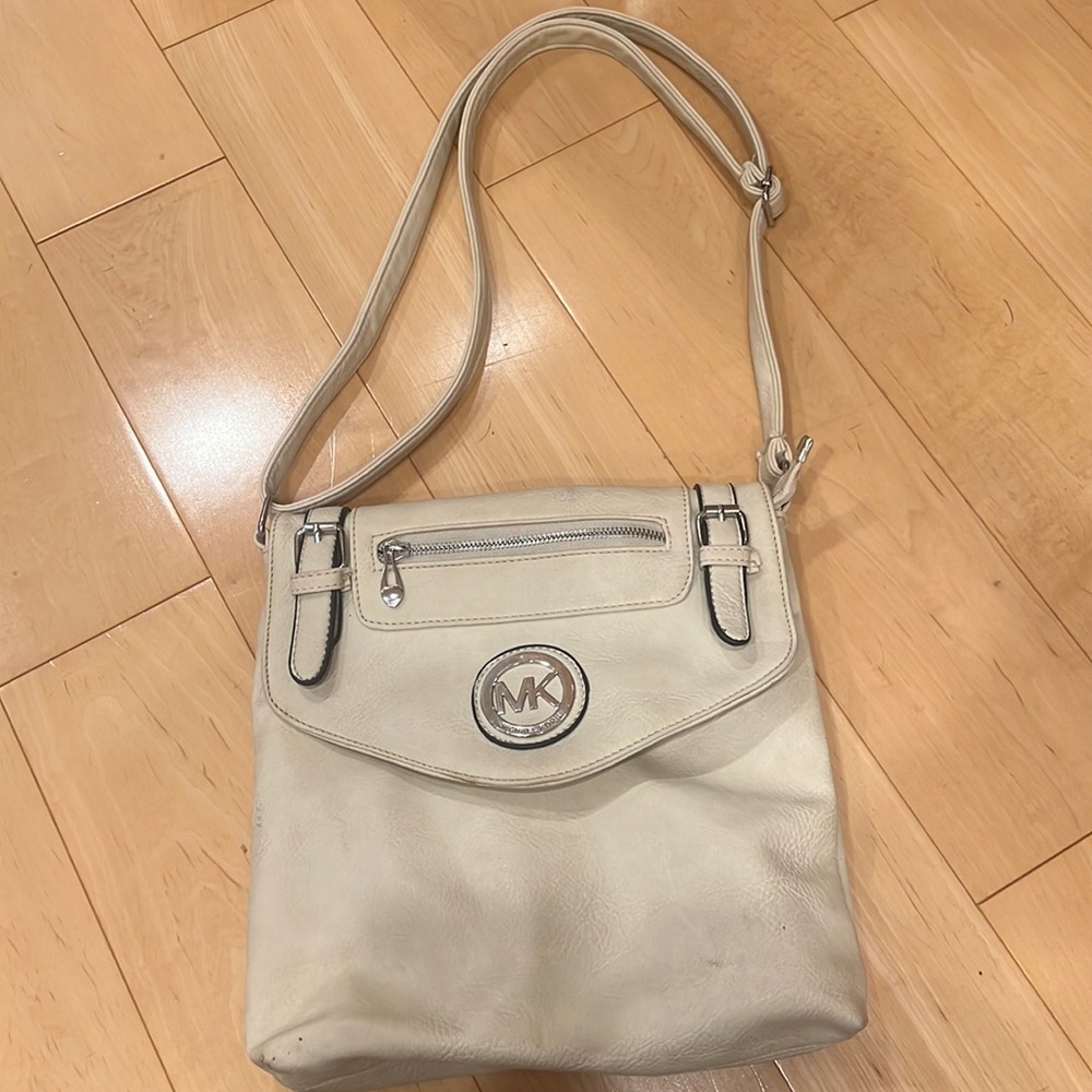 Michael Kors White Leather Purse with Silver Accents